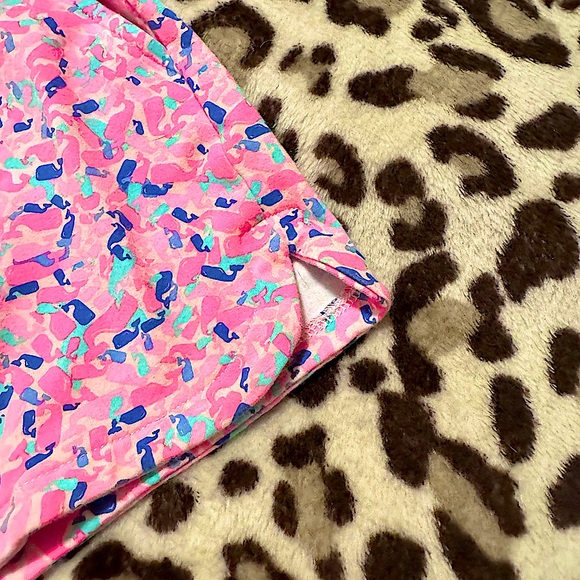 GENTLY WORN VINEYARD VINES girl’s shorts - Picture 4 of 6